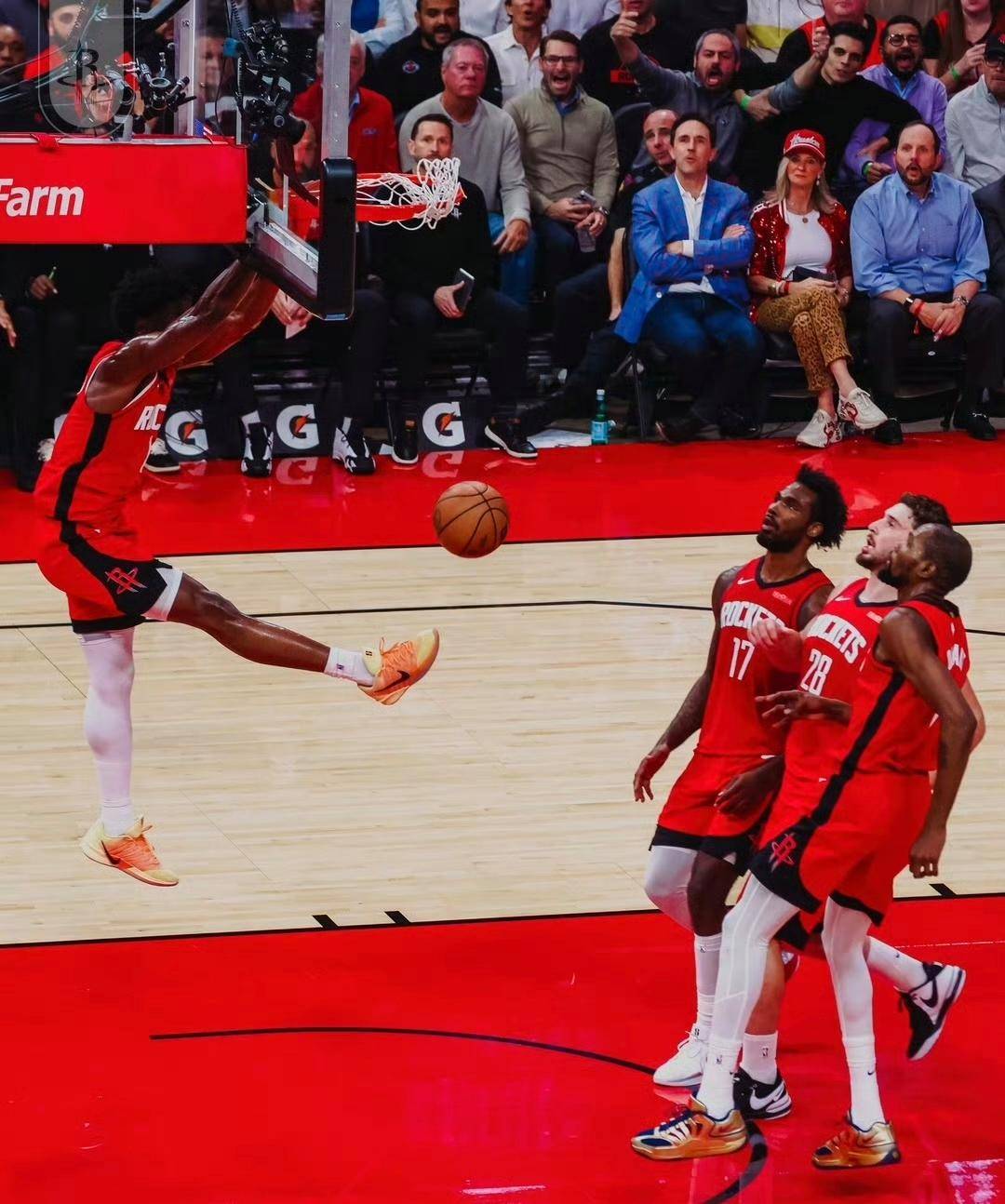 包含拜仁慕尼黑迎NBA季后赛关键赛，关键时刻主帅复盘，气氛紧张，训练强度明显提升的词条九游娱乐APP下载